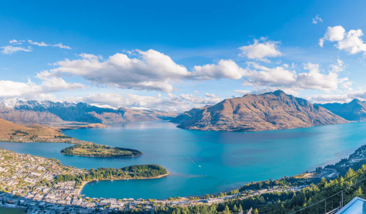 新西兰将向外国游客收取三倍入境税 ,10月起实施 新西兰将向外国游客收取三倍入境税 ,10月起实施